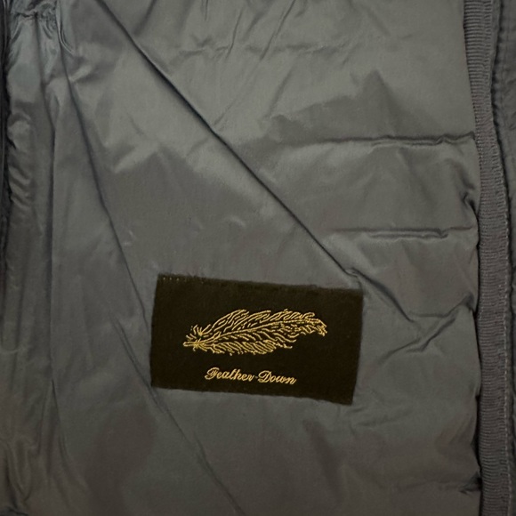 Massimo Dutti Lightweight Puffer Vest - Picture 6 of 8